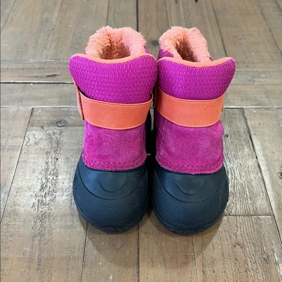 The North Face apenglow Waterpoof winter snow boots kids 8 pink pull on - Picture 2 of 12